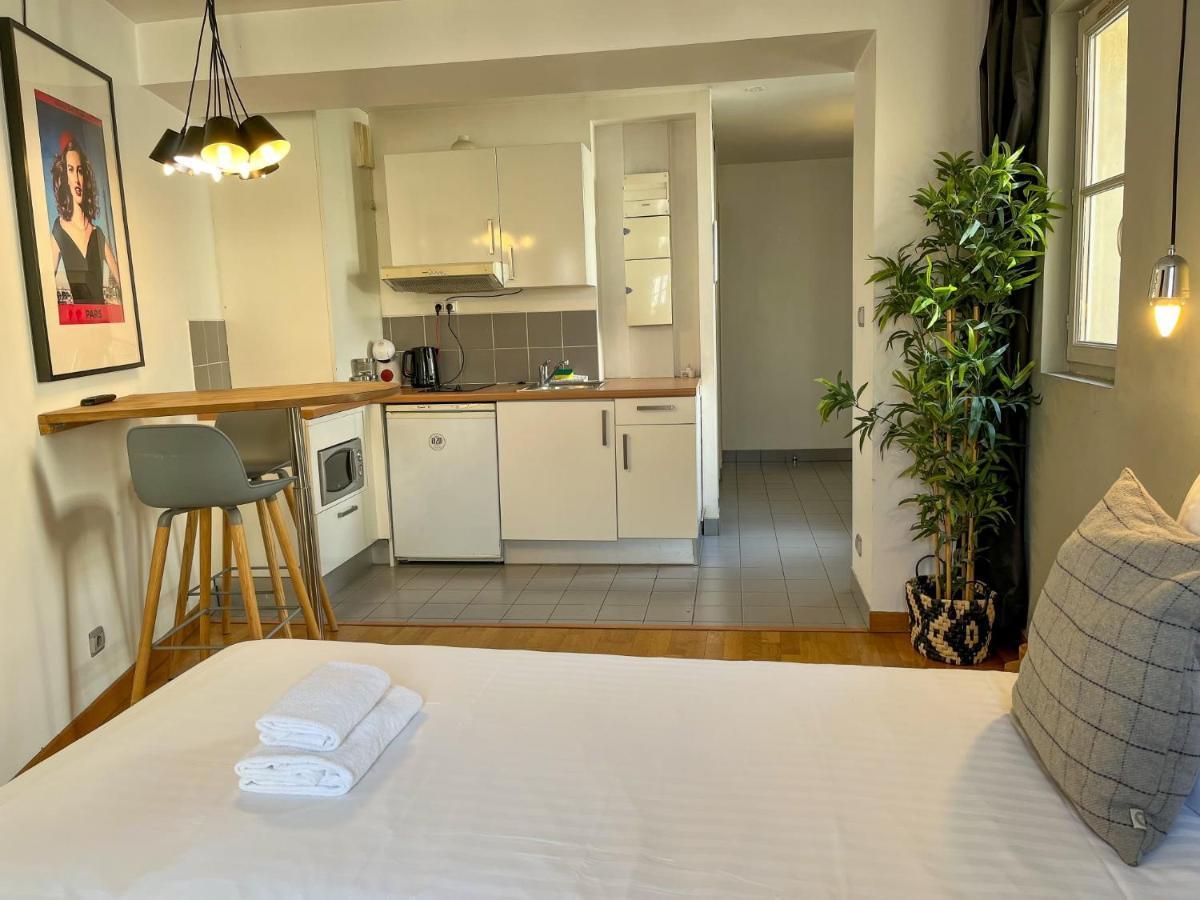 Apartament Charmant Studio Dans Un Immeuble Paris 5 Zewnętrze zdjęcie
